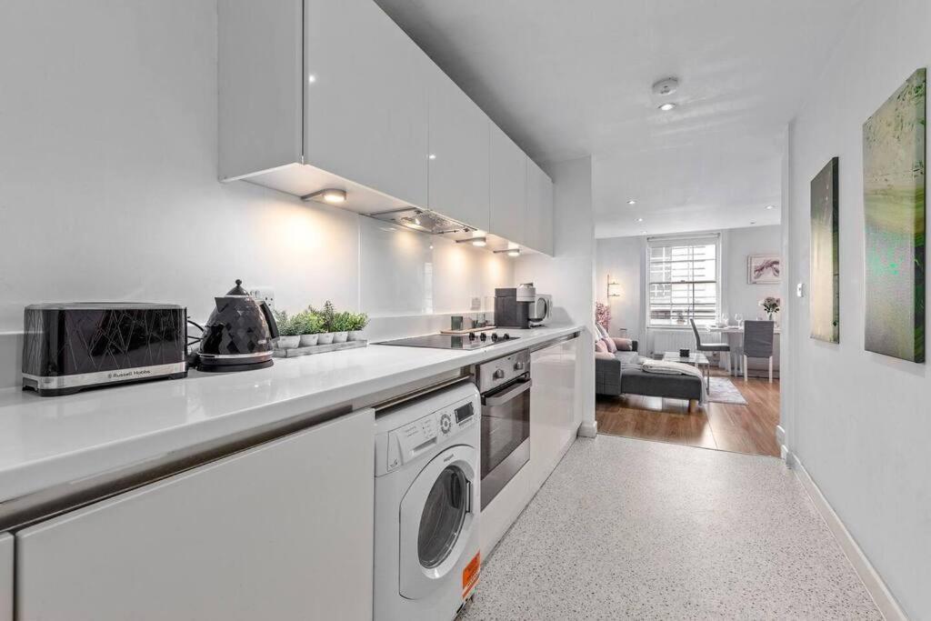 3 Bedroom Apartment In Haymarket Central London Sleep 10 Hy2 Ngoại thất bức ảnh