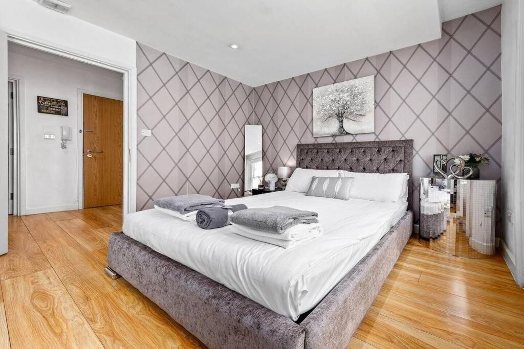 3 Bedroom Apartment In Haymarket Central London Sleep 10 Hy2 Ngoại thất bức ảnh