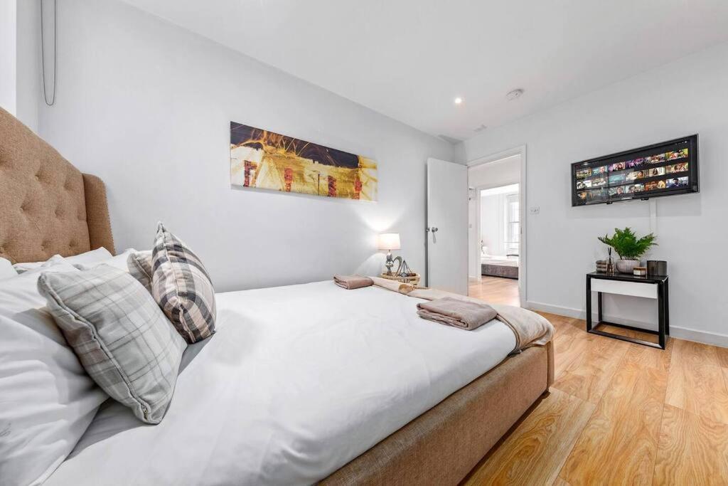 3 Bedroom Apartment In Haymarket Central London Sleep 10 Hy2 Ngoại thất bức ảnh