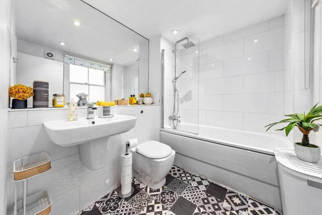 3 Bedroom Apartment In Haymarket Central London Sleep 10 Hy2 Ngoại thất bức ảnh