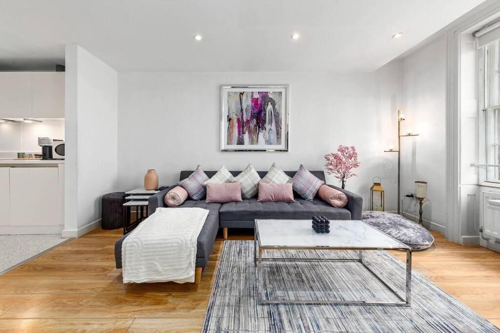 3 Bedroom Apartment In Haymarket Central London Sleep 10 Hy2 Ngoại thất bức ảnh
